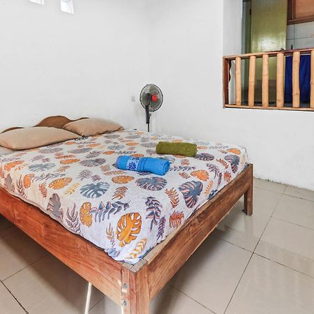 Palulu Garden Homestay Labuan Bajo Exterior photo
